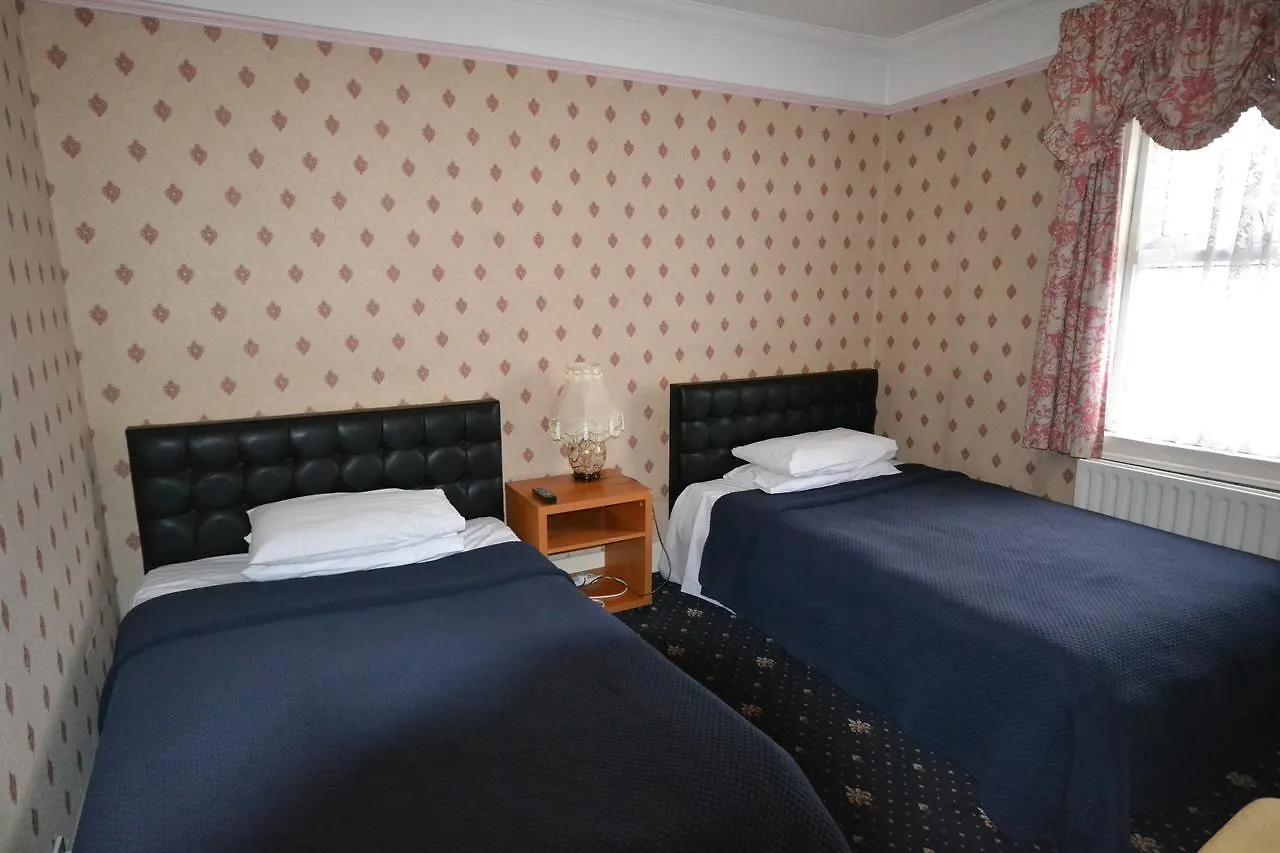 **  Airport Guest House Slough United Kingdom