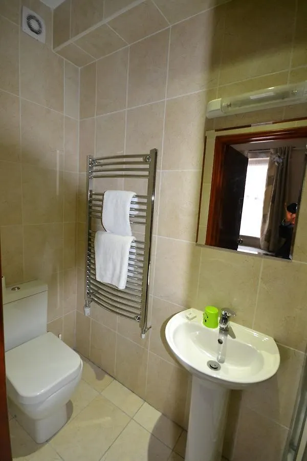 **  Airport Guest House Slough United Kingdom